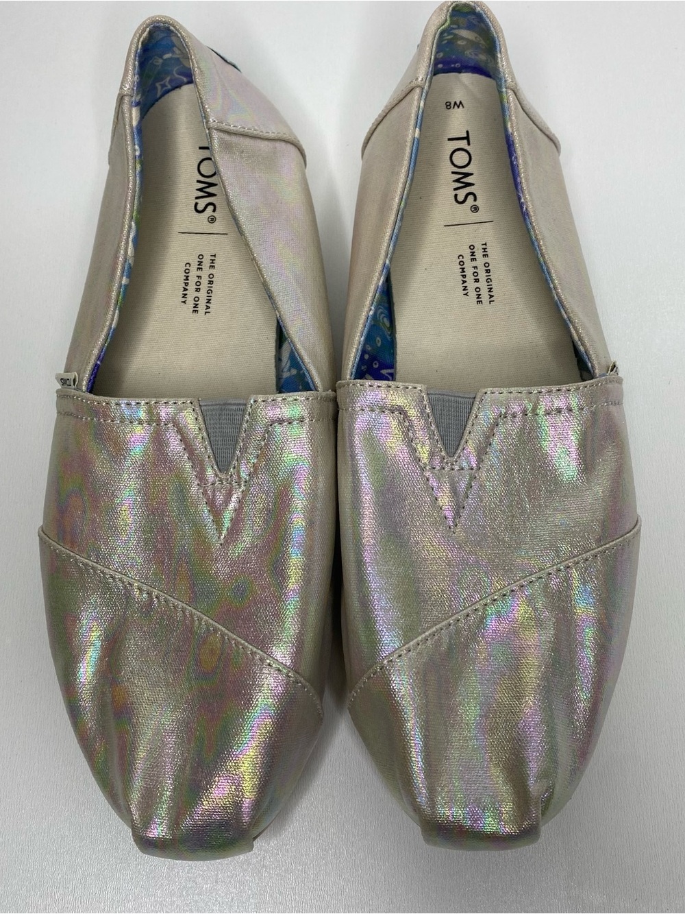 Toms Alpargata Pearlized Size 8 Iridescent Slip-On Shoes in Excellent Condition